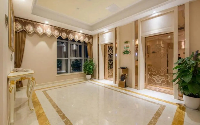 Vienna International Hotel (Nanjing Zhushan Road Metro Station)