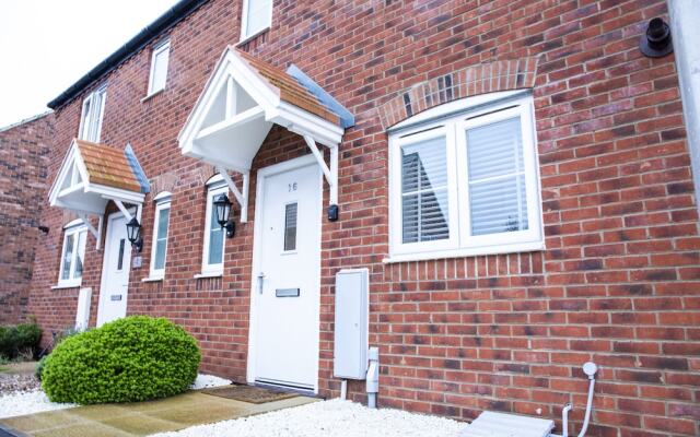 Modern House in Stratford Upon Avon With Private Parking Free Wifi Netflix