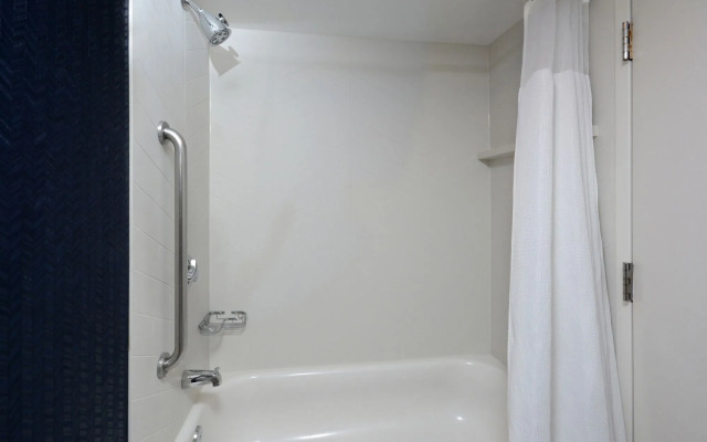 Fairfield Inn by Marriott Greensboro Airport