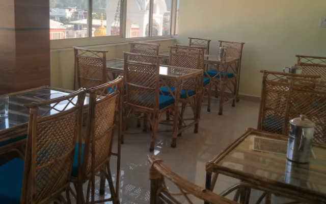 Hotel Narayan inn (Unit of Butola Hotels)