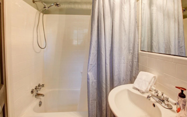 3 Bedroom, Woodlark Lane