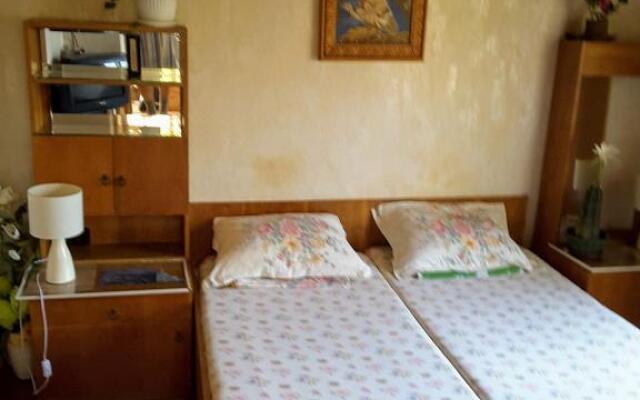 Diana Guesthouse