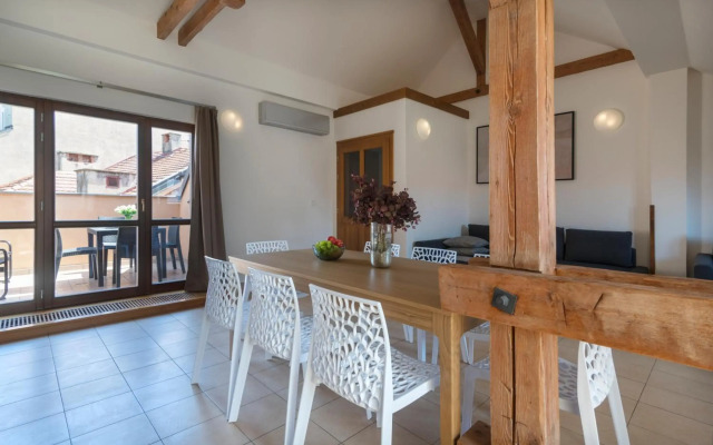 Bohemian Dreams Apartments and Suites