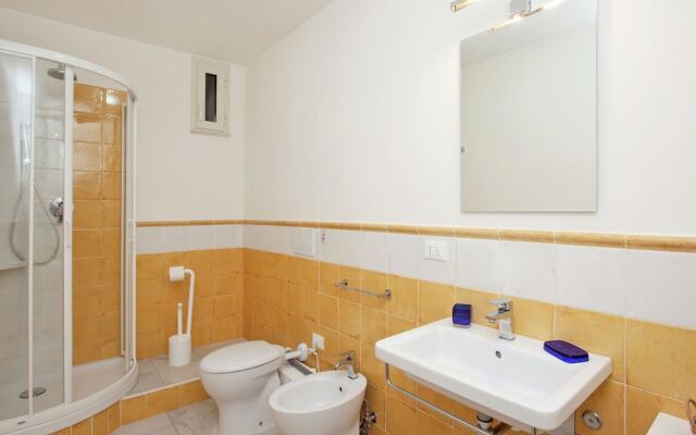 Historic Holiday Home in San Vincenzo near Beach