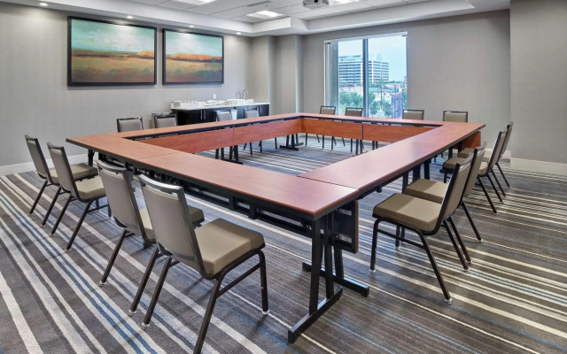 DoubleTree by Hilton Edmonton Downtown