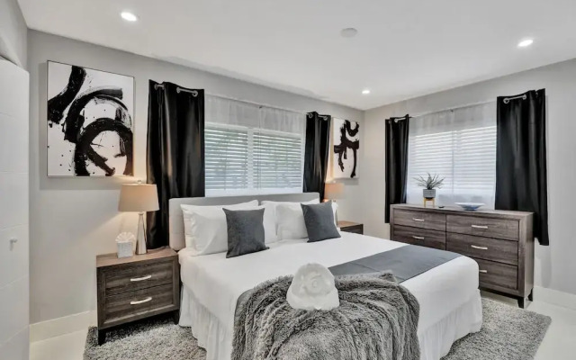 Renovated 5 Br Home with Heated Pool