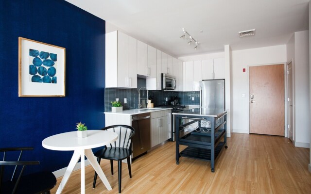 Bright Seaport Suites by Sonder