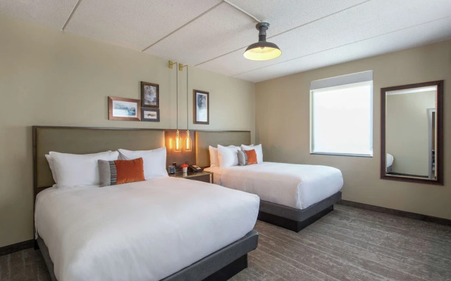 Hotel Saranac, Curio Collection by Hilton