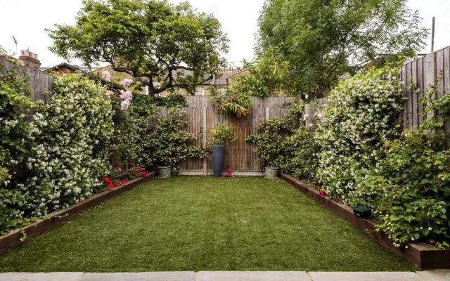 Spectacular Shepherds Bush Home Close to Westfield