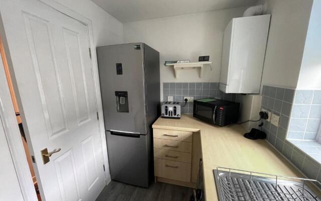 Beautiful 2-bed Apartment in Renfrew