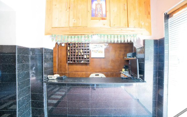 Sree Radha Lodge by OYO Rooms