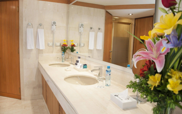 Hotel Estelar Miraflores
