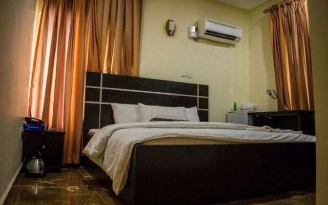 Kemas Suites