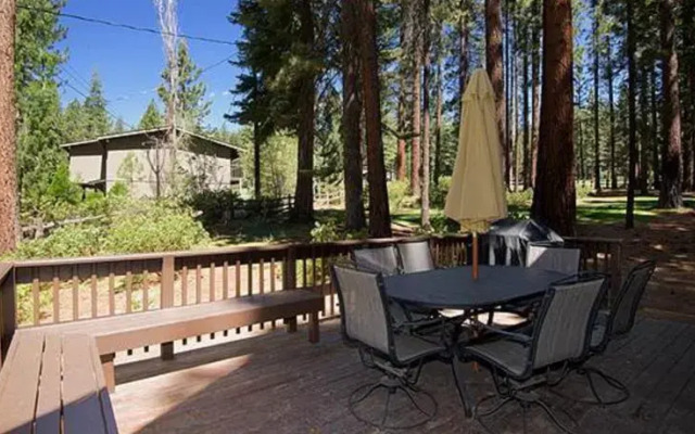 15 Cedar Crest 3 Br townhouse by RedAwning