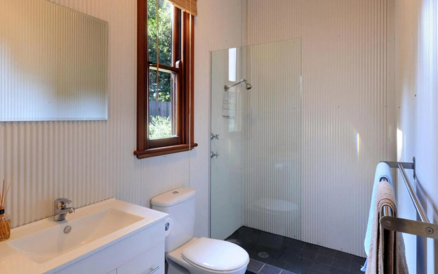 FAIRVIEW and STUDIO Gerringong 4pm check out Sundays