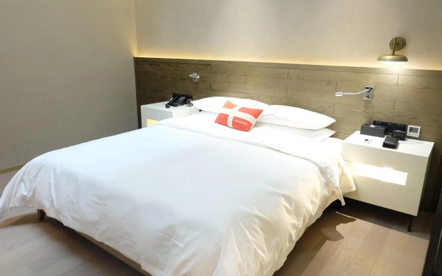 Swisstouches Guangzhou Hotel Residences