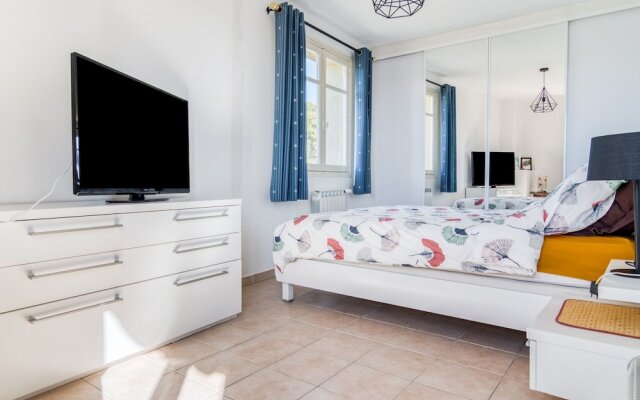 Secluded Holiday Home in Aups With Garden