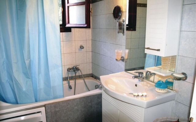 Beautiful Home in Eretria Evia With 2 Bedrooms, Wifi and Outdoor Swimming Pool