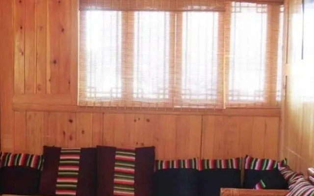 Shangri-la Zhengyi Homestay