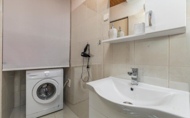 Stunning Home in Opatija With Wifi and 2 Bedrooms