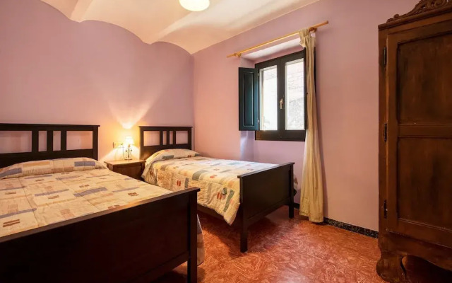 Can Cirera, Rural House In Girona