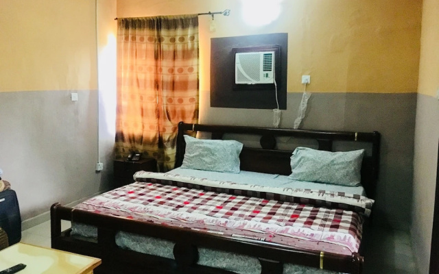 Cossy Hotel & Suite