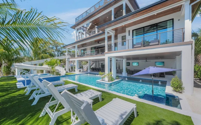 Deep Blue Sea in Sarasota