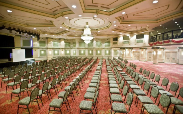 Sunrise Queen Luxury Resort & Spa