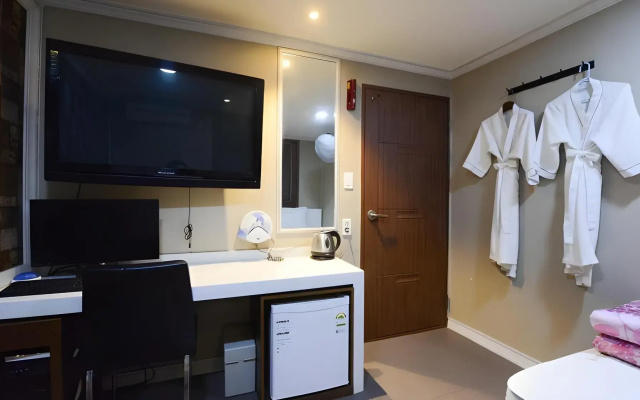 Top Motel