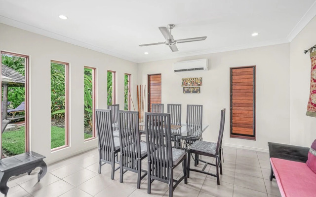Belle Escapes - Latania Villa Palm Cove