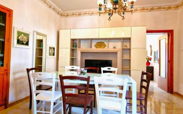 Trekking Lovers Vacation Home With Town View