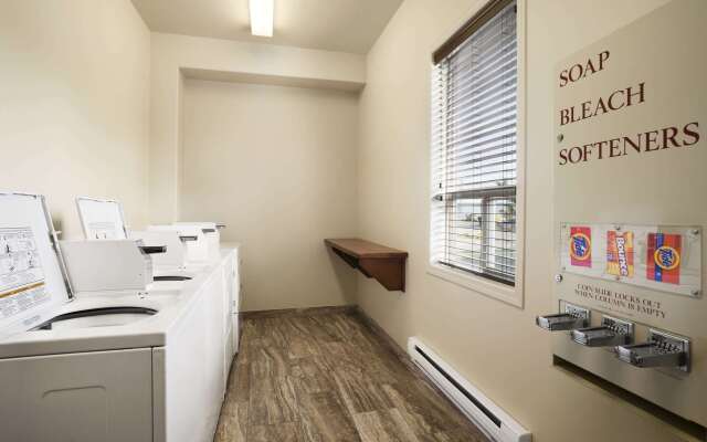 Ramada by Wyndham Edson