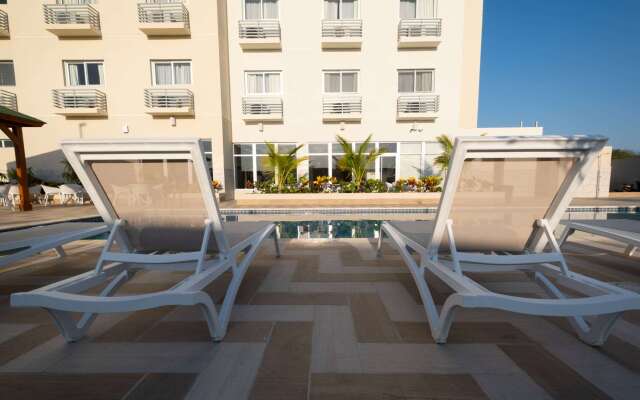 Super 8 By Wyndham Manzanillo