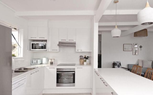 Swell - Pet Friendly - 2 Mins Walk to Beach
