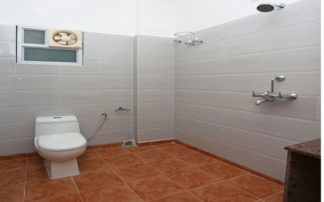 Hotel Guest Inn By OYO Rooms