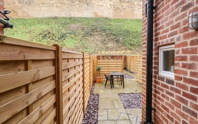 17 Union Road Basement