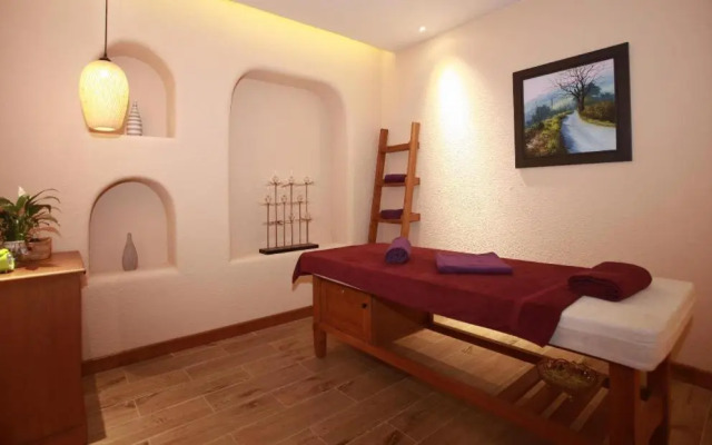 Gia Le Hotel