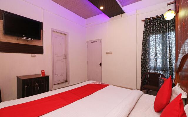 OYO Flagship 73256 Hotel Dhanyadhara Residency