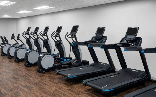 Hilton Indianapolis Hotel & Suites