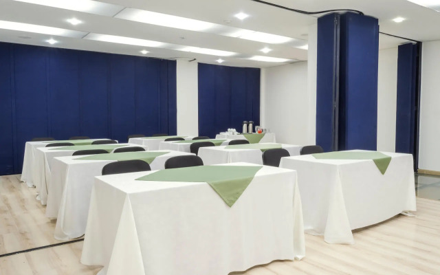 Apartamentos Regency La Feria