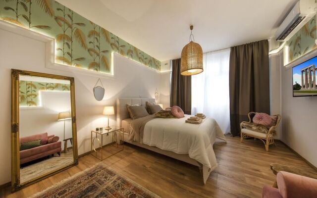 Exquisite apartment in the center of Athens