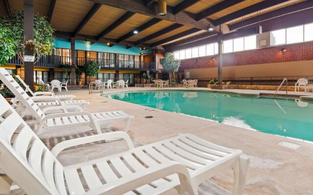 Crossroads Hotel and Event Center