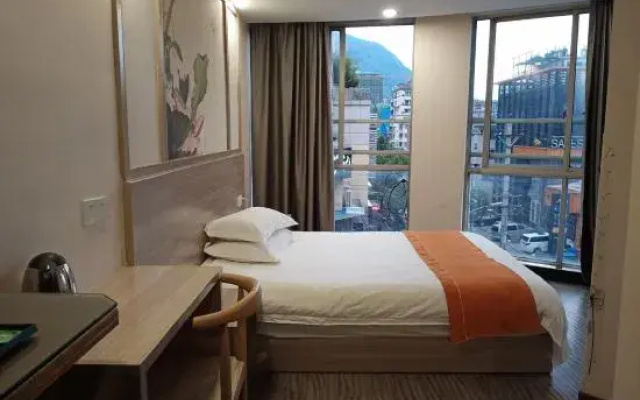 Linhai Hongshun Business Hotel