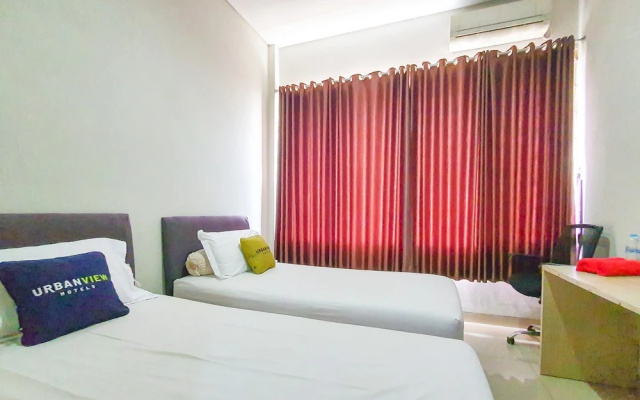 Urbanview Hotel Pondok Mas Cirebon By RedDoorz – Guest Rooms – Cirebon