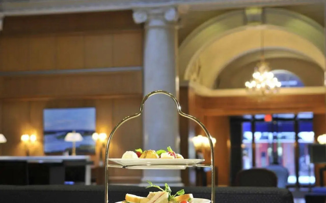 The Omni King Edward Hotel