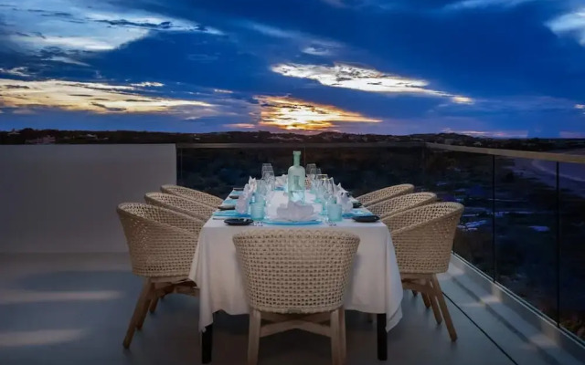 Luxe Oceanfront Penthouse Hot Tub Daily Cabana