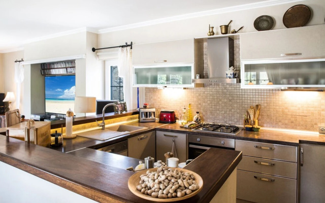 Important Group | Villa Daisy