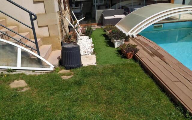 Alojamientos Acá y Allá - Hostel