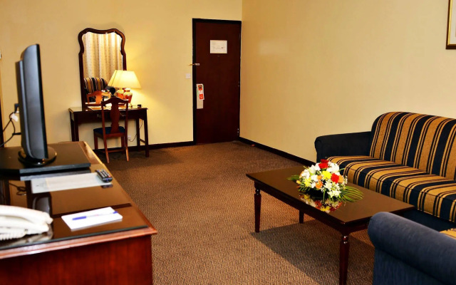 Отель Rolla Suites