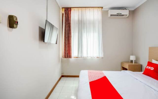 OYO 3819 Hotel Winotosastro
